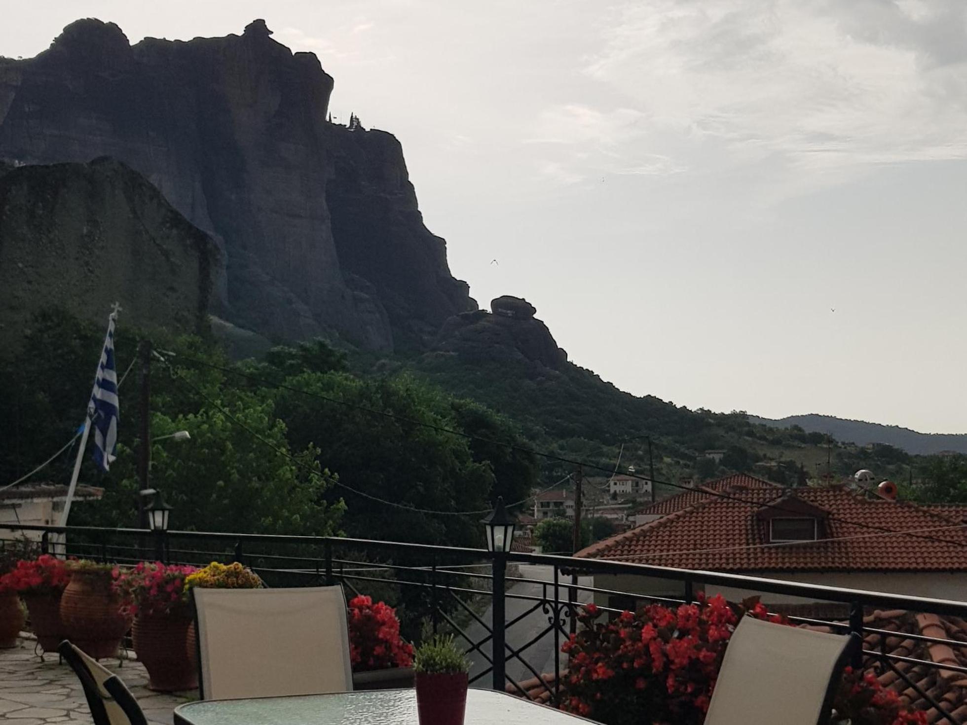 Under The Rocks Meteora Panoramic View Villa Kalabáka Exterior foto